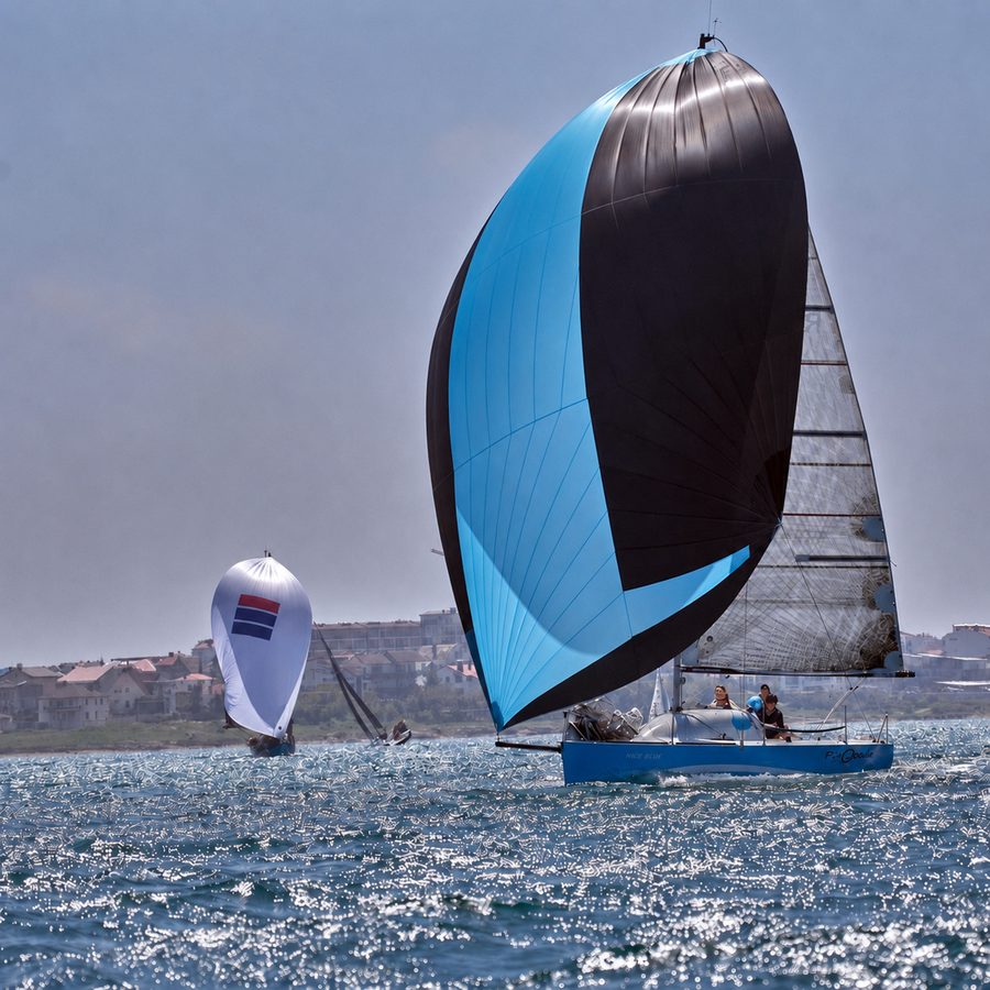 Asymmetric spinnaker, offshore racing